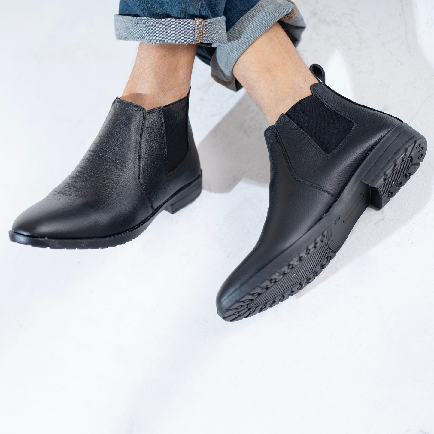 Zuqo Mens Chelsea Boot   -Black
