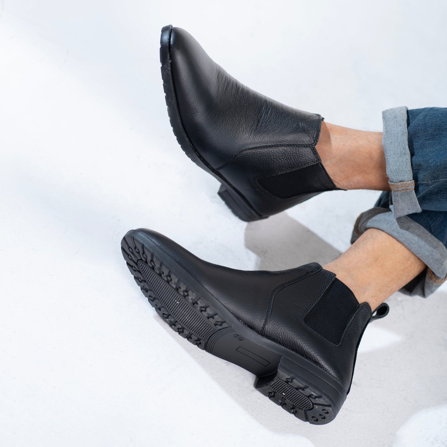 Zuqo Mens Chelsea Boot   -Black