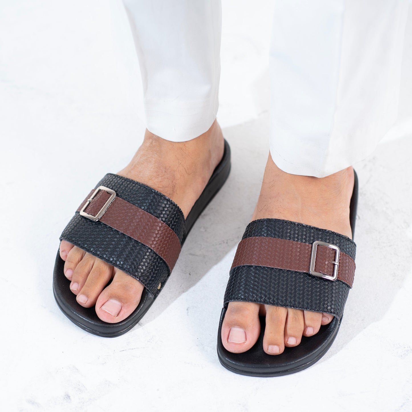 Zuqo Mens Slides / Slipper - Brown  Belt
